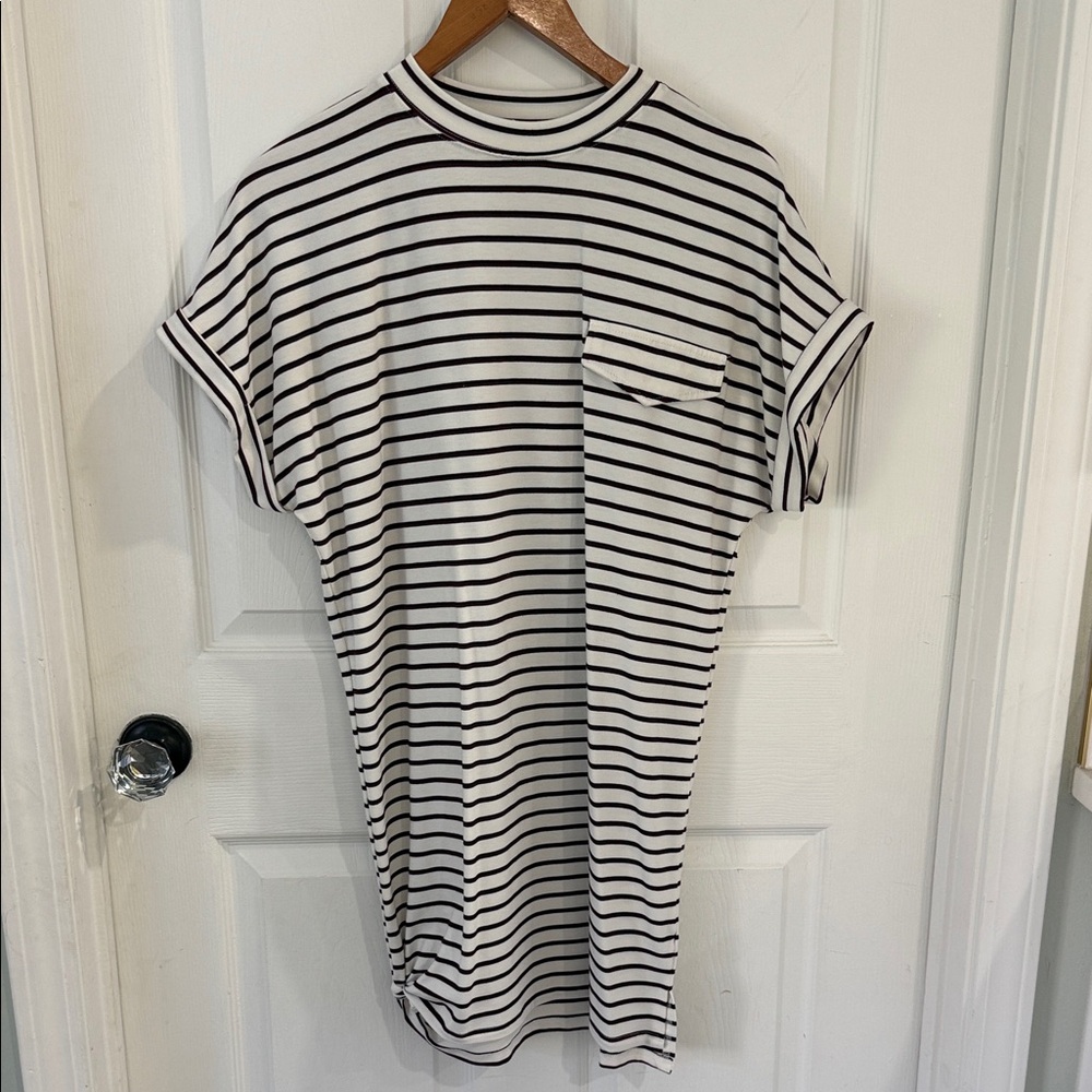 mittoshop White and Black Striped Pocket Tee